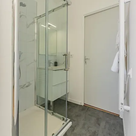 Le Sicre Proche Commdites Parking Facile * Кастельсарразен