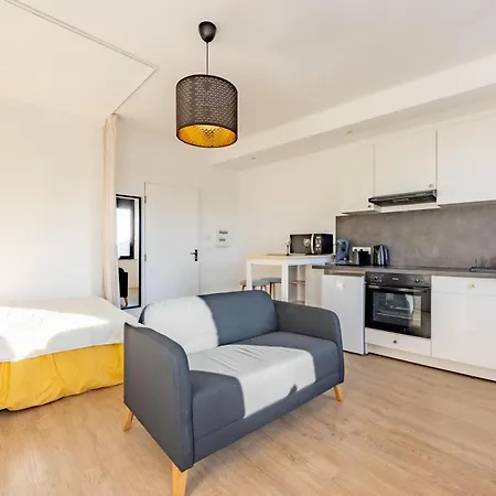 Le Sicre Proche Commdites Parking Facile *